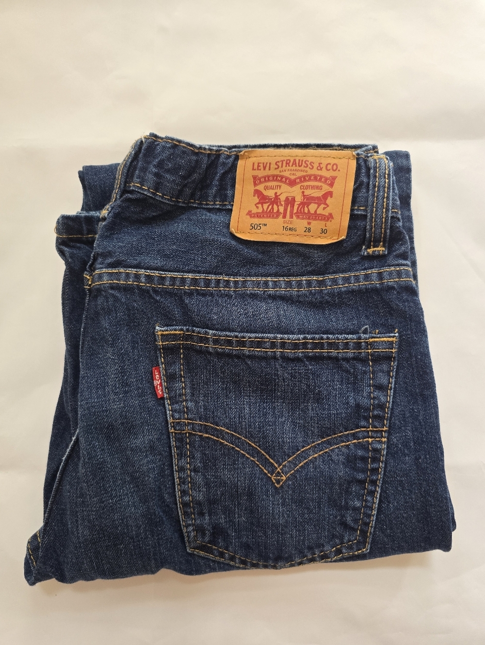 Levi’s 505 Youth Jeans Size 16 (Regular) – Like New